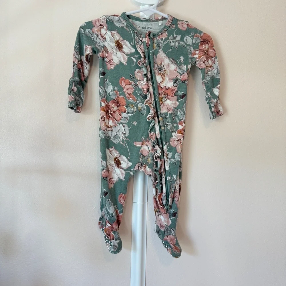 Angel Dear Woodrose Floral Two-Way Ruffle Zipper Footie